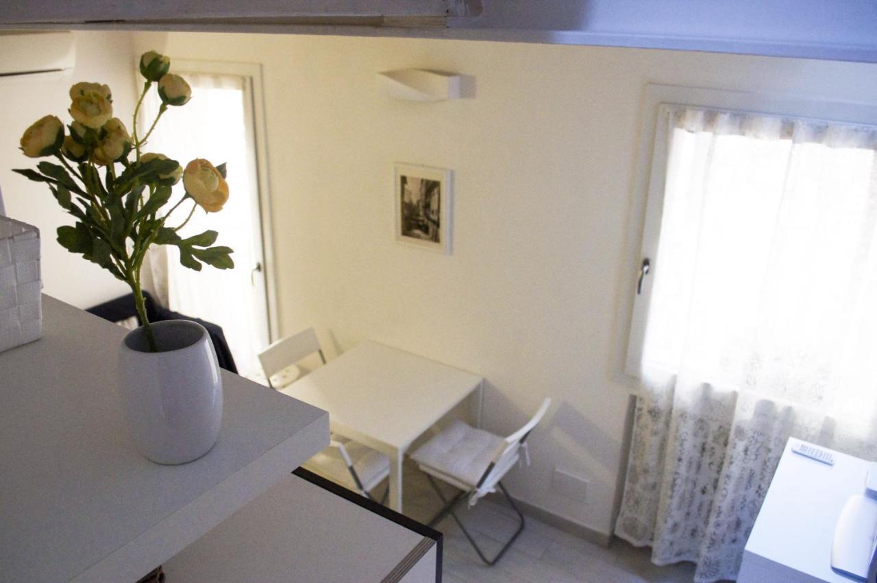 Via De' Falegnami 6 Apartment By Wonderful Italy Bolonha Exterior foto